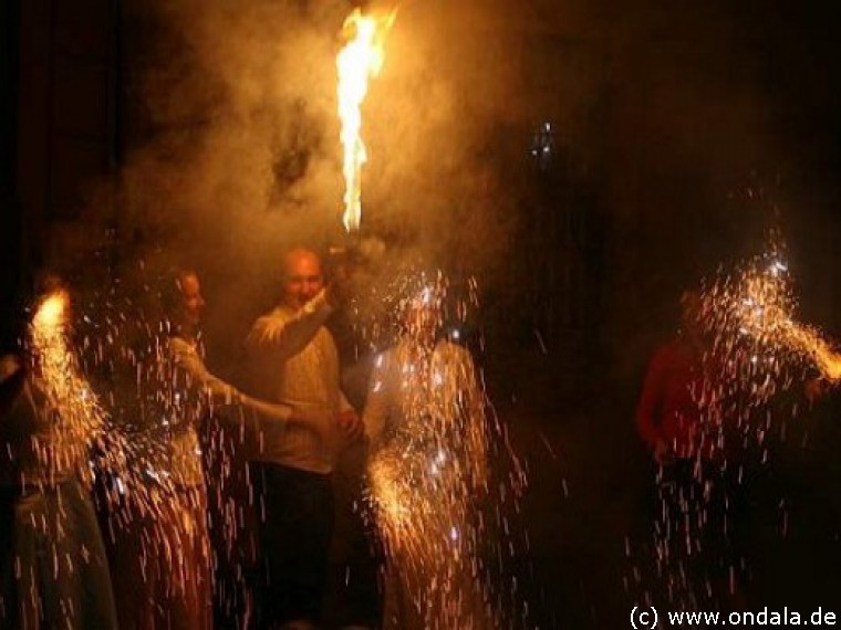 Feuertänzerin aus Dresden