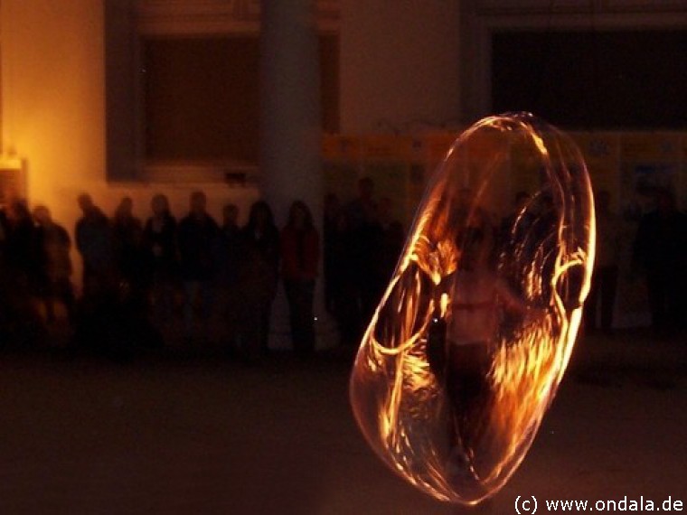 Feuertänzerin aus Dresden