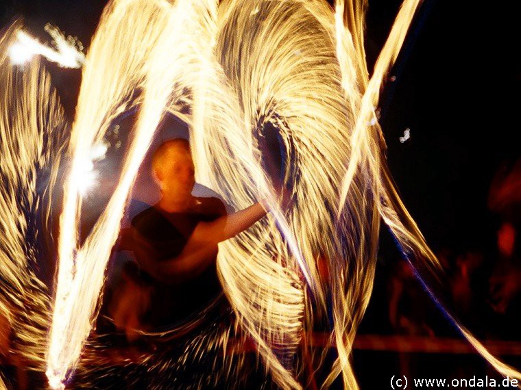 Feuerkünstler aus Halle