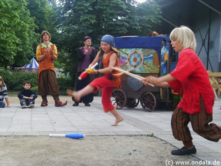 Gaukler, Feuerkünstler, Hochstelzenläufer Chemnitz & Eisenach Gaukler, Feuerkünstler, Hochstelzenläufer Chemnitz & Eisenach