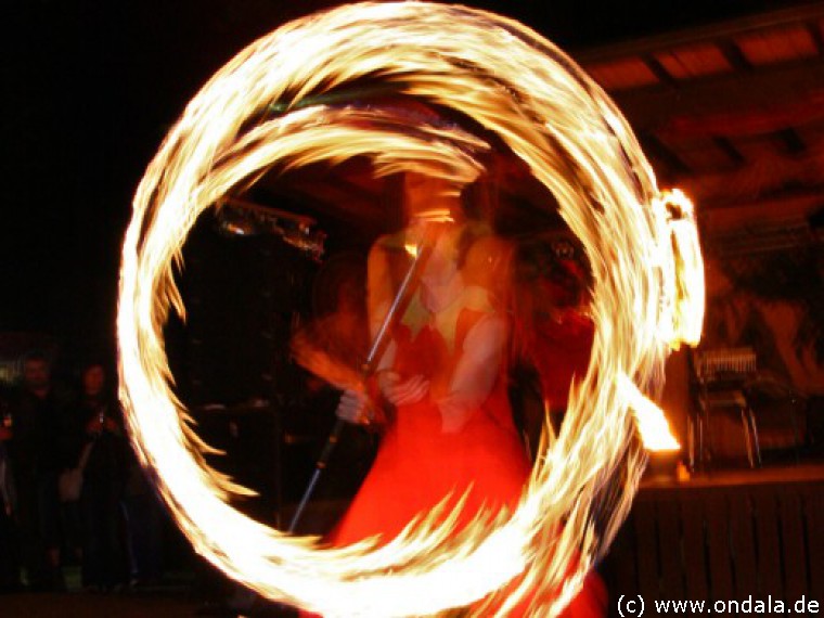 Gaukler, Feuerkünstler, Hochstelzenläufer Chemnitz & Eisenach Gaukler, Feuerkünstler, Hochstelzenläufer Chemnitz & Eisenach