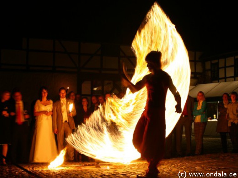 Gaukler, Feuerkünstler, Hochstelzenläufer Chemnitz & Eisenach Gaukler, Feuerkünstler, Hochstelzenläufer Chemnitz & Eisenach