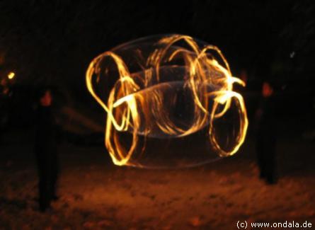 Feuerkünstlerinnen aus Hildesheim