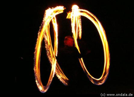 Feuerkünstlerinnen aus Hildesheim