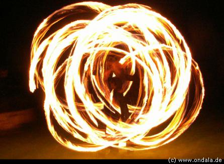 Feuerkünstlerinnen aus Hildesheim