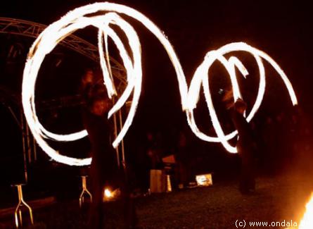 Feuerkünstlerinnen aus Hildesheim