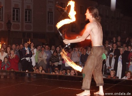 Jongleur, Gaukler, Feuerjongleur aus Berlin