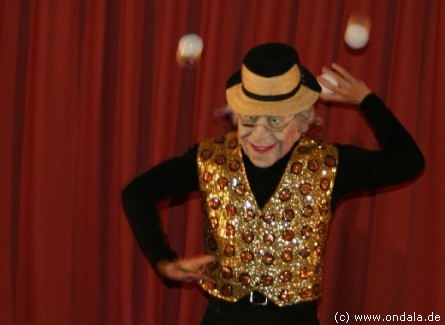 Jongleur, Gaukler, Feuerjongleur aus Berlin