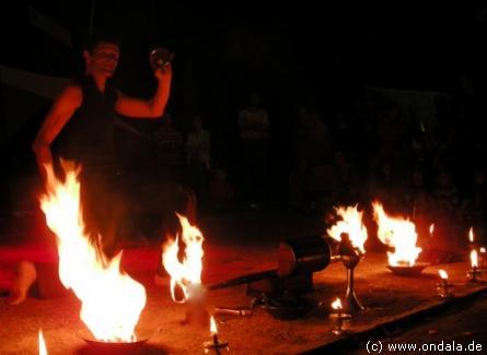 Feuerjongleur aus Halle