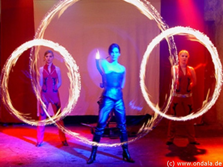 Feuerkünstlerinnen aus Mainz