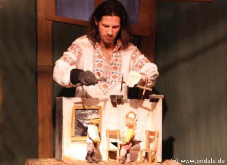 Puppen-Theater aus Halle Puppen-Theater aus Halle